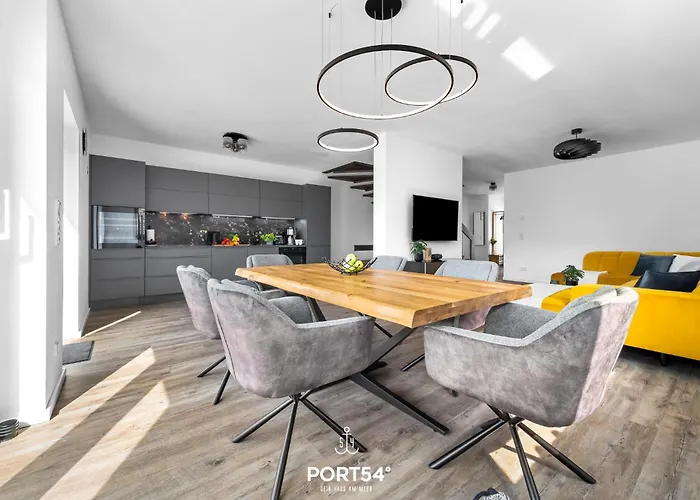 Buhne 16 Daenschendorf Auf * フェーマルン